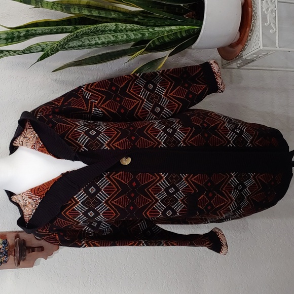 Shyanne Sweaters - NWT Shyanne Single Button Sweater w/ Hood